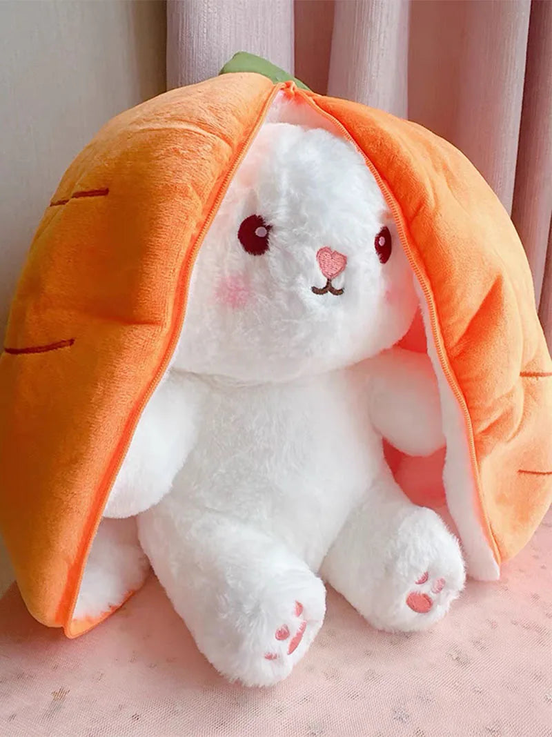 Boneco de Pelúcia Coelho Fofo 25 cm com Forma de Morango e Cenoura