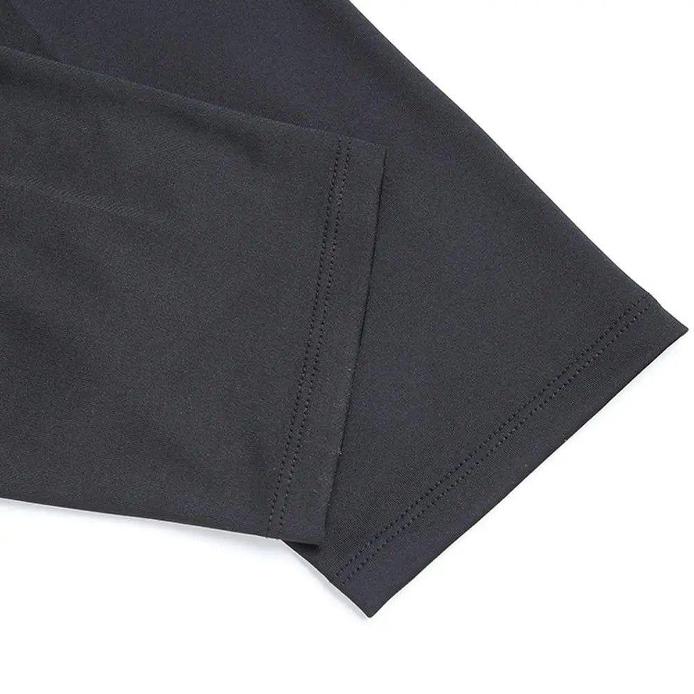 Calça Legging de Compressão Masculina com Uma Perna Só, em Poliéster, para Treinamento Esportivo. Uso como Camada Base para Atividades Físicas.